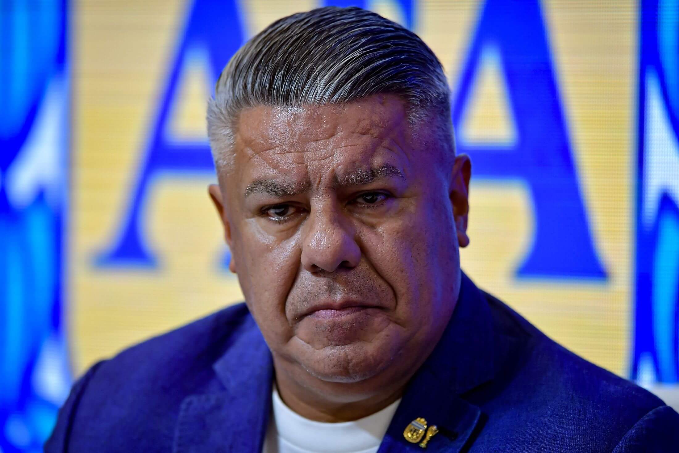 Ausência de Milei no sorteio da Copa expõe crise política e esportiva na Argentina